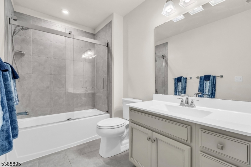 Hawk Pointe - Residential