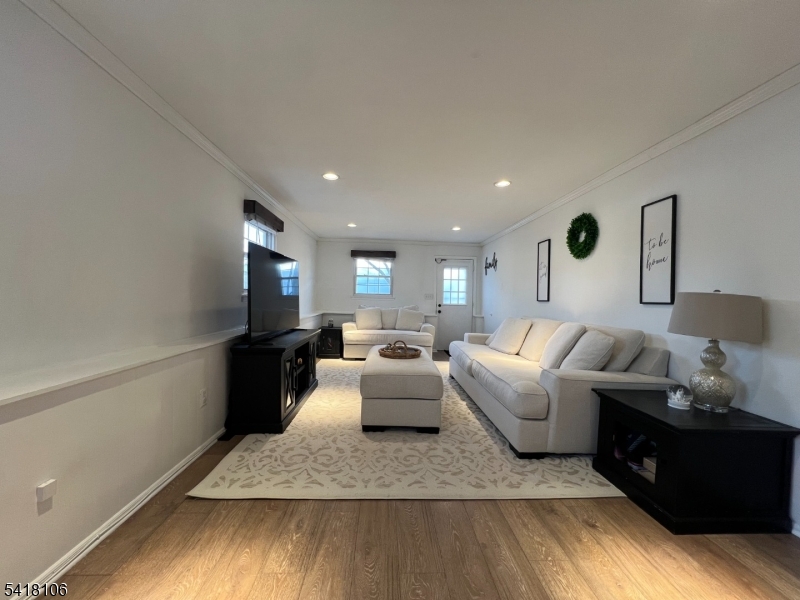 Pompton Mews Twnhouse Assoc - Residential