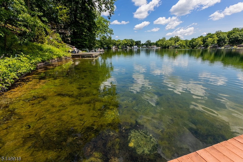 2 Lake Grinnell Ln