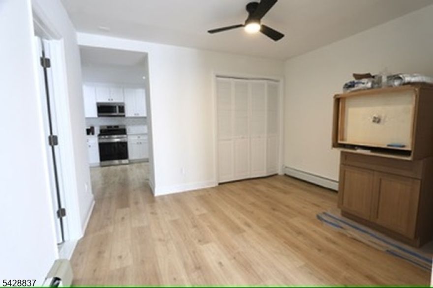 Beautifully remodeled ground floor studio/1bedroom, 1-bath apartment offering the perfect blend of style, comfort, and convenience. Enjoy a brand-new kitchen with sleek GE stainless steel appliances, quartz countertops, and plenty of cabinet space. The open-concept living and dining area is filled with natural light, creating an inviting space to relax or entertain. The bathroom has been fully updated with modern finishes, and apartment offers closet space and lots of natural light. Additional highlights include an in-unit washer and dryer, new flooring throughout, and efficient heating and cooling. All within steps to public transportation and restaurants.