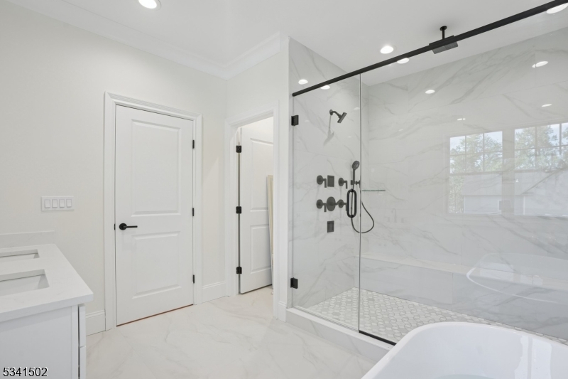 Collins - Residential