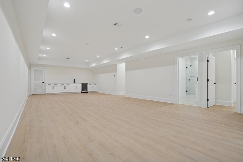 Collins - Residential