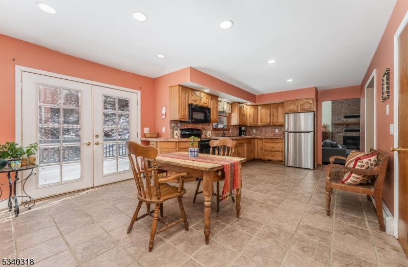 White Twp., New Jersey 07823, United States, 3 Bedrooms Bedrooms, ,3 BathroomsBathrooms,Residential,Active,77814