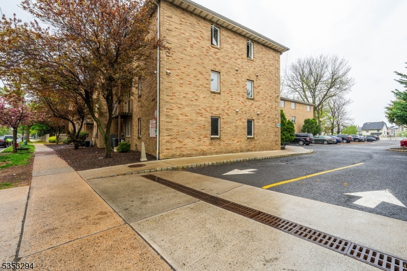 Hillside - Residential