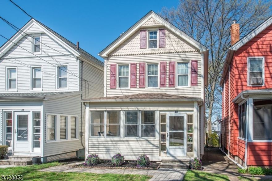 Charming Colonial at 40 Grace Street in Bloomfield featuring 3 bedrooms, 1 full bath, and 1 half bath. This move-in ready home offers beautiful hardwood flooring throughout, a finished basement for additional living space, and a sun-drenched front porch perfect for relaxing. The eat-in kitchen provides a functional layout for everyday living, while the home's classic character and warm feel make it truly inviting. Additional highlights include two fireplaces with potential for future use. Ideally located close to major highways, restaurants, shopping, and public transportation, offering convenience for commuters and everyday needs. A great opportunity to own a well-maintained home in a desirable Bloomfield location.