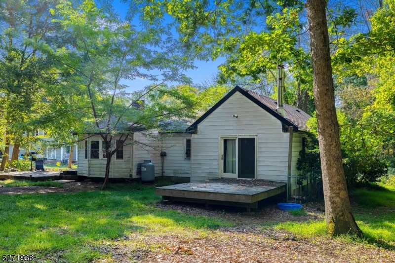 Russling Rd Area - Residential