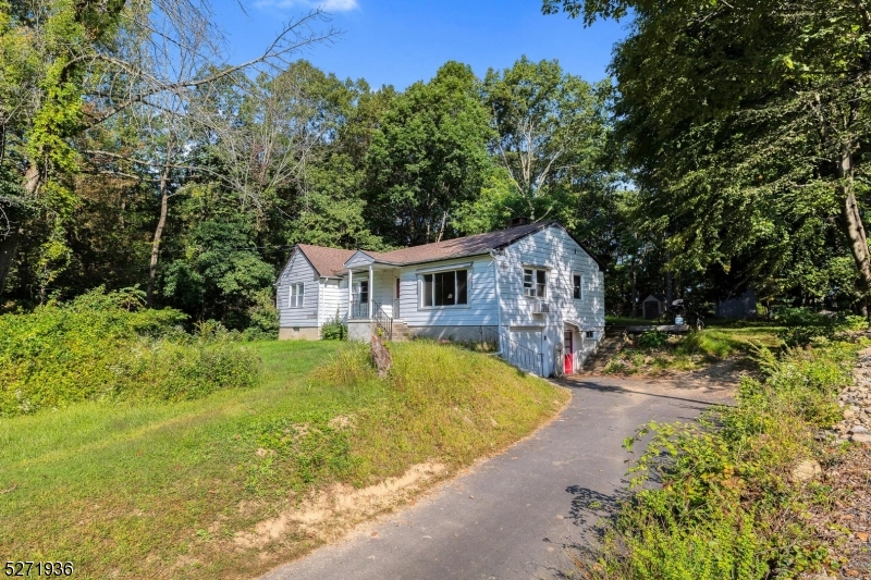 Russling Rd Area - Residential