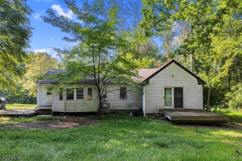 Russling Rd Area - Residential