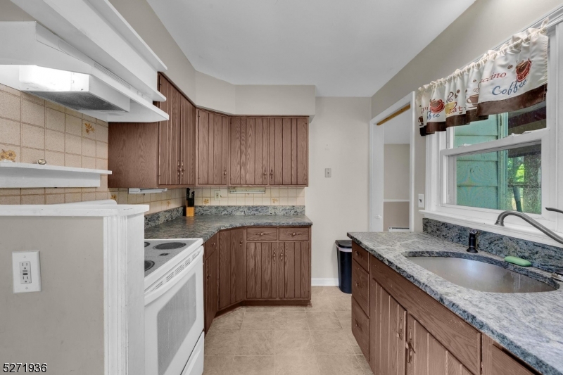 Russling Rd Area - Residential