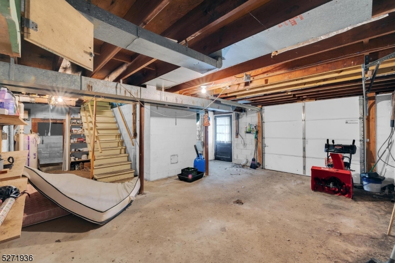 Russling Rd Area - Residential