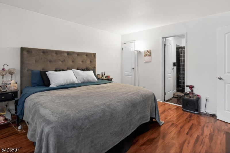 HILTON SECTION - Residential