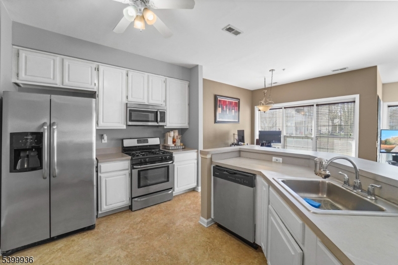 SUMMERHILL - Residential