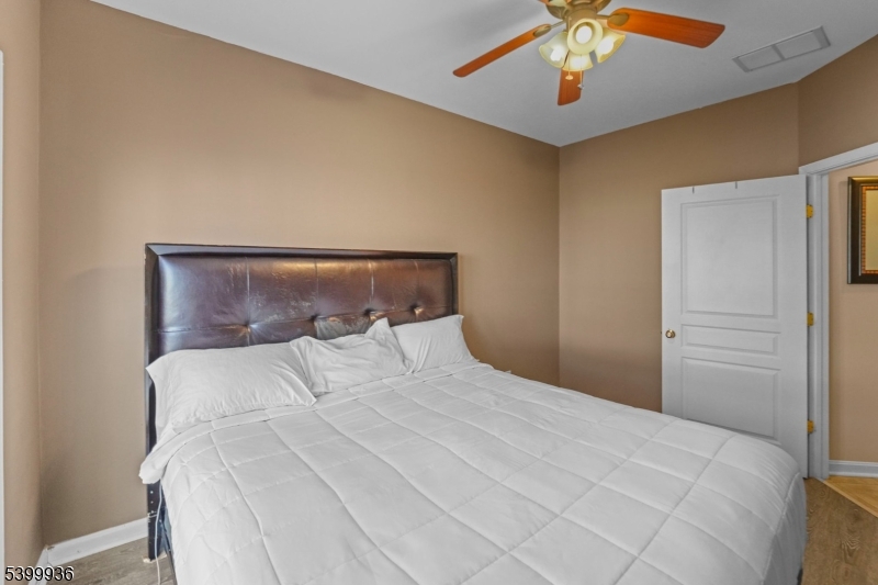 SUMMERHILL - Residential