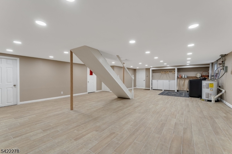 Whitehouse Station - Residential