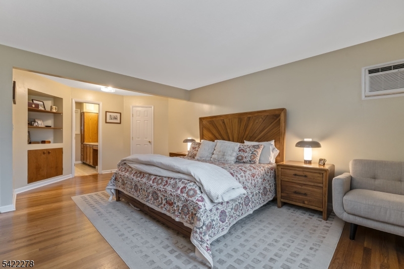 Whitehouse Station - Residential