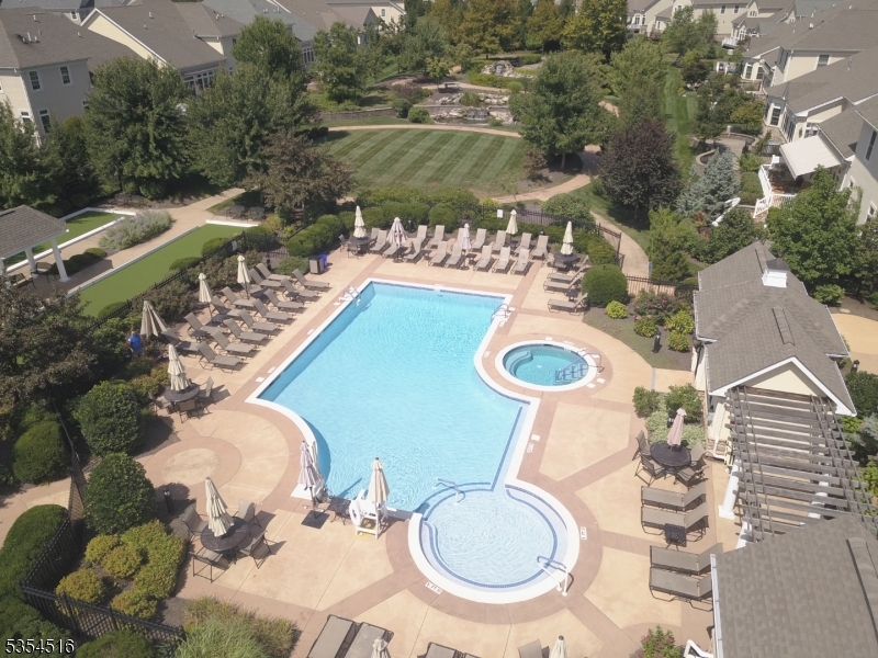 Four Seasons Promenade - Residential