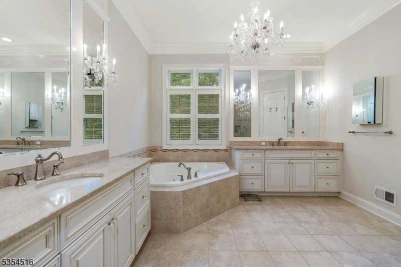 Four Seasons Promenade - Residential