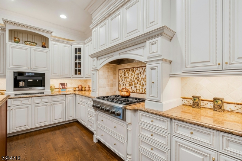 Four Seasons Promenade - Residential