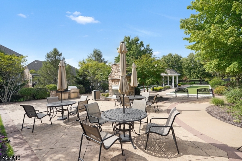 Four Seasons Promenade - Residential