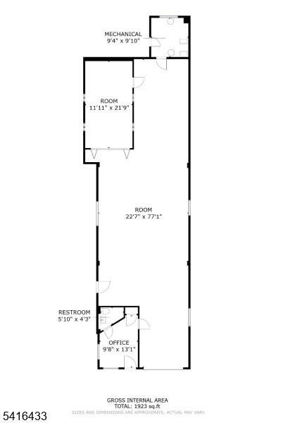 Main image without alt text