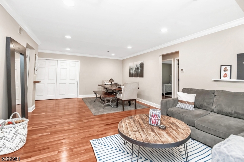 Seasons Glen - Residential Lease