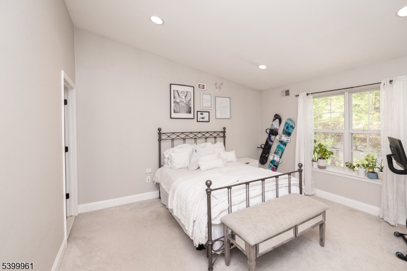 Seasons Glen - Residential Lease