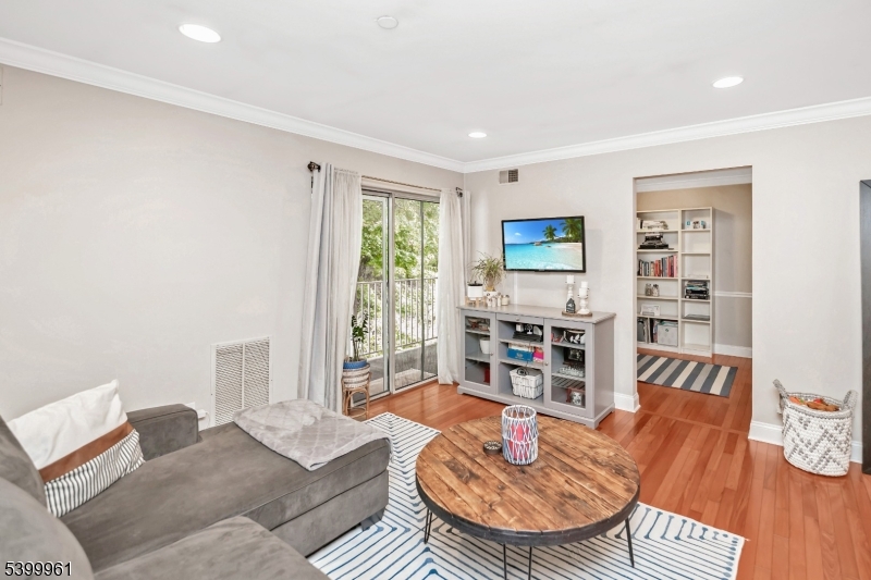 Seasons Glen - Residential Lease