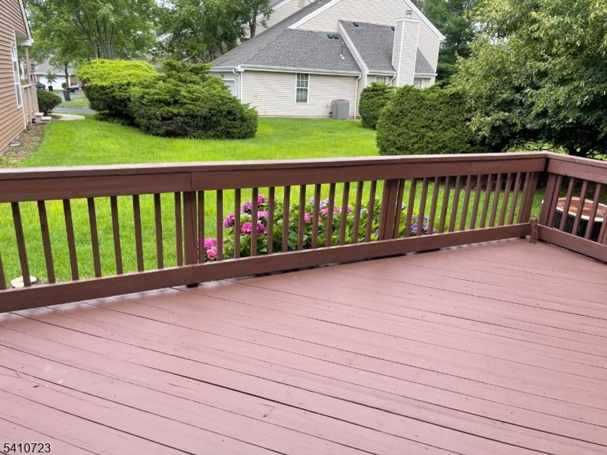 Beautiful home in gated Eagle Ridge community. Spacious unit Livingroom, Dining room, 2.1 bath room, EIK Large master bedroom with his & hers walk-in closets and skylight in master bath. Outdoor and indoor pools, tennis courts, fitness center, indoor handball. NYC express bus & Jitney to Midtown Direct trains just across from the gate. One car garage.