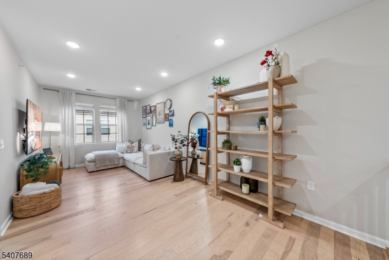 Somerville Station - Residential