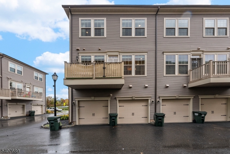 Somerville Station - Residential