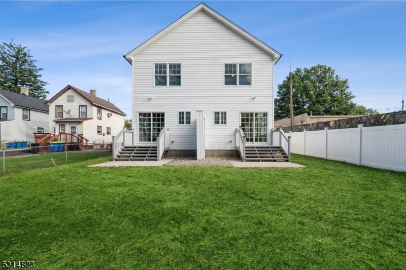 Somerville Boro, New Jersey 08876, United States, 3 Bedrooms Bedrooms, ,3 BathroomsBathrooms,Residential,Pending,41493