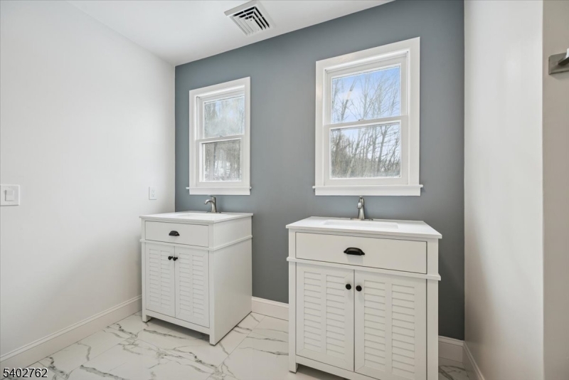 Hastings Square - Residential