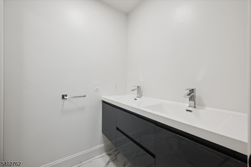 Hastings Square - Residential