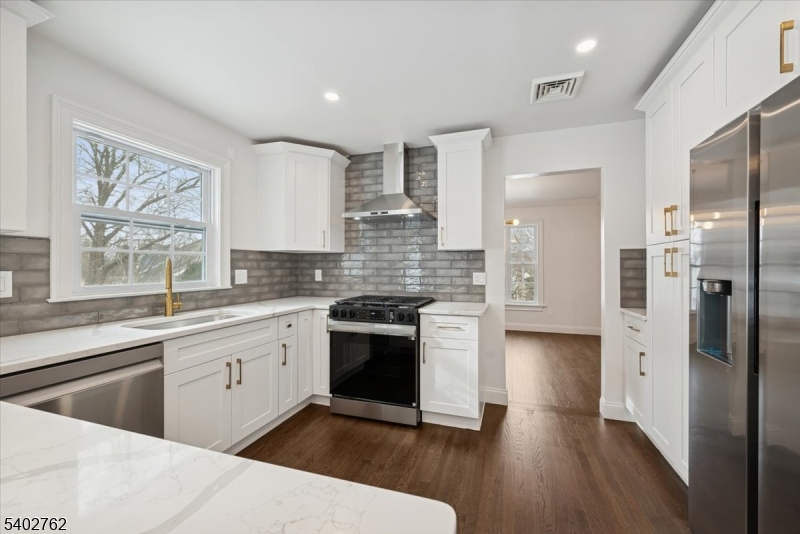 Hastings Square - Residential