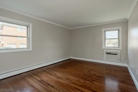 MLS: 3958959