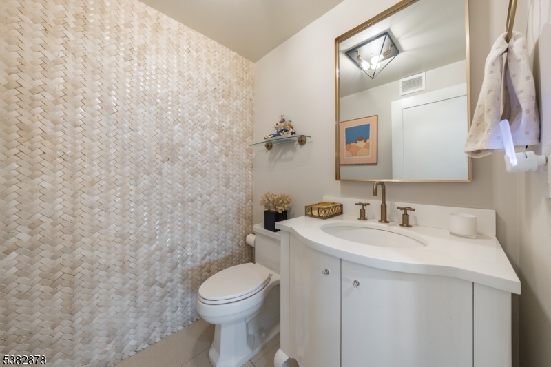 Claridge House II - Residential