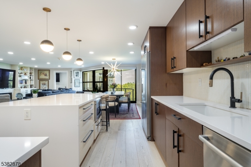 Claridge House II - Residential