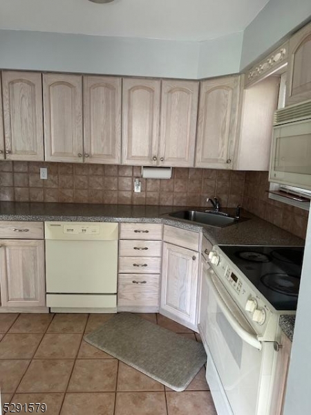 Brandywyne condo complex - Residential Lease