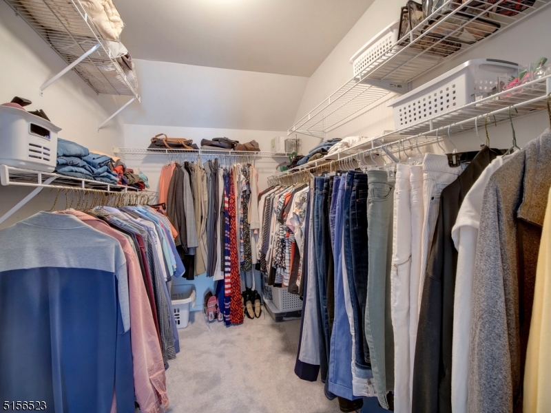 POETS PEAK - Residential