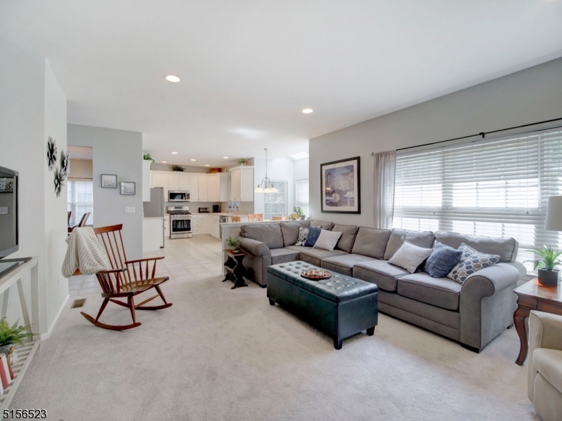 POETS PEAK - Residential