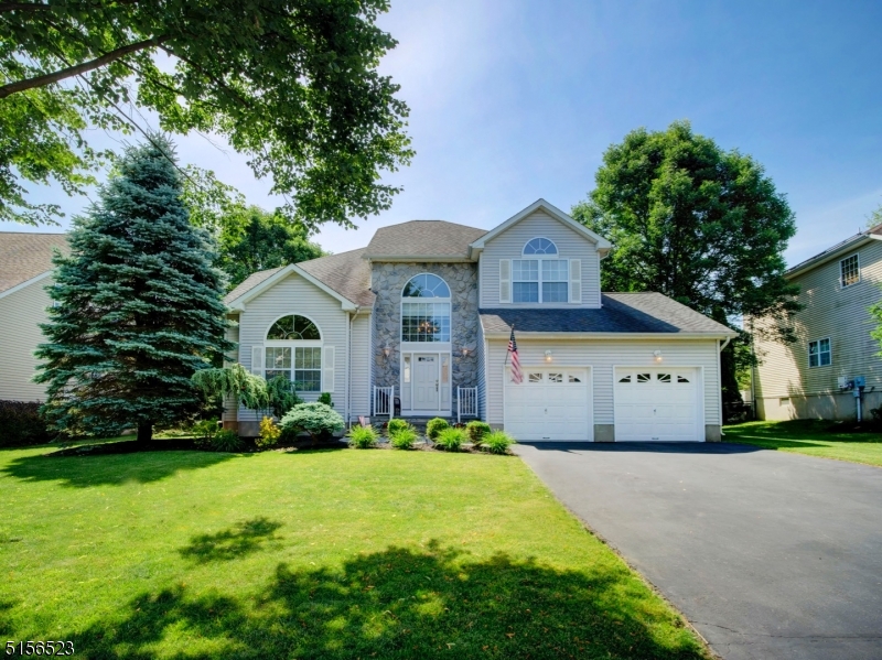 POETS PEAK - Residential