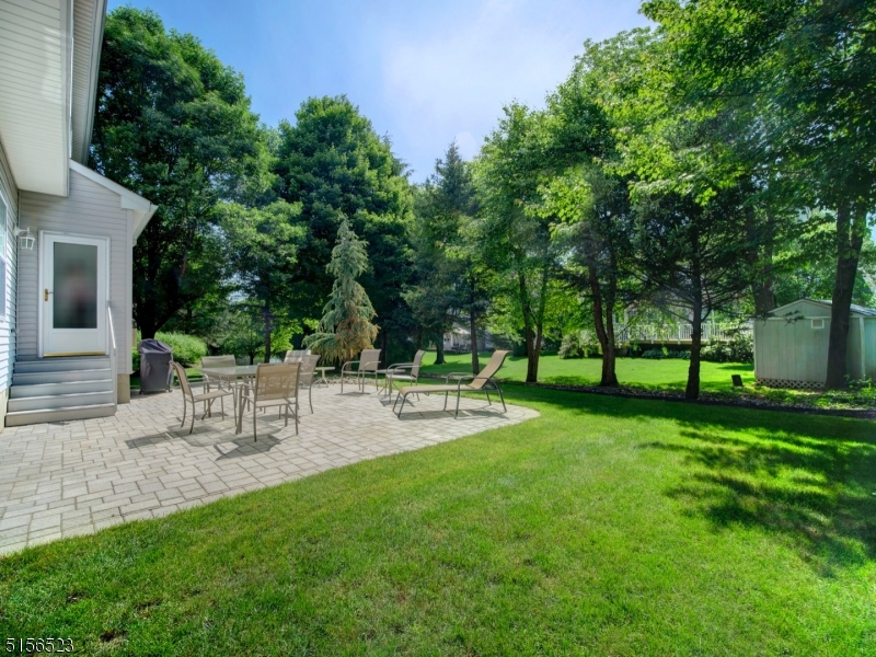 POETS PEAK - Residential