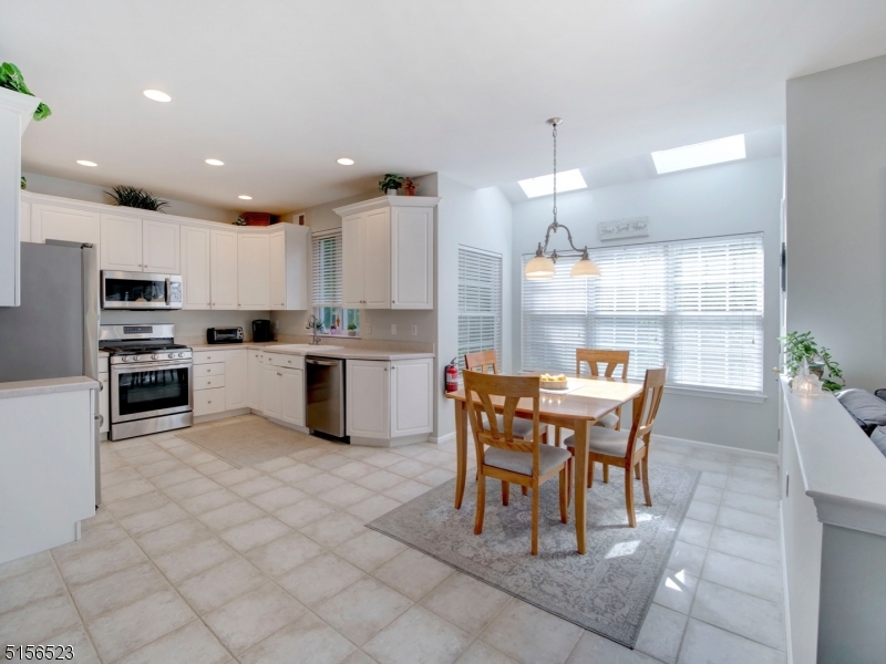 POETS PEAK - Residential