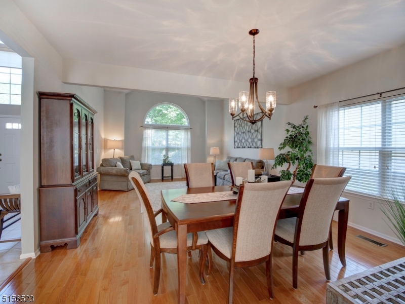 POETS PEAK - Residential