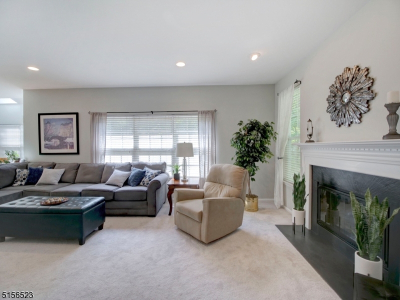 POETS PEAK - Residential