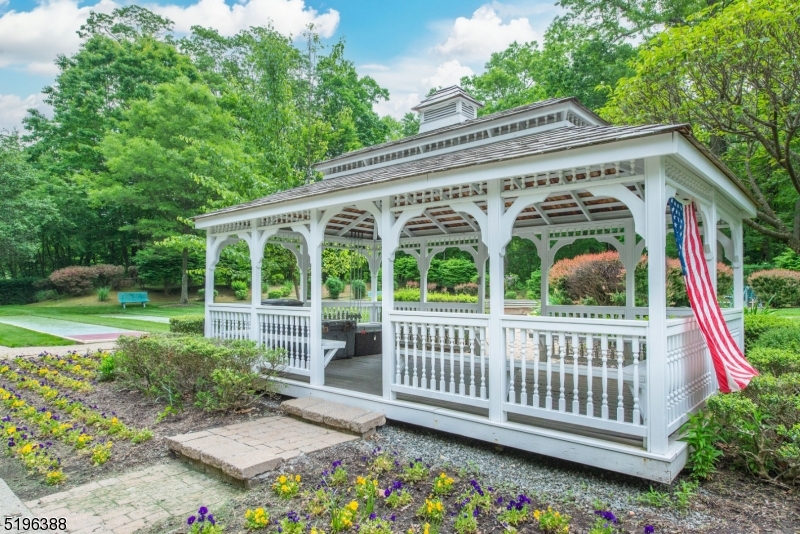 Fox Hills - Residential