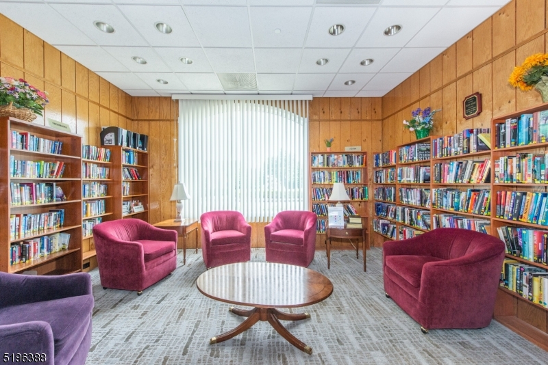 Fox Hills - Residential