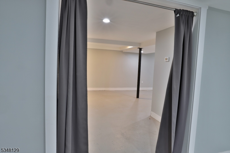 Hampton Boro, New Jersey 08827, United States, 3 Bedrooms Bedrooms, ,2 BathroomsBathrooms,Residential,Pending,100330