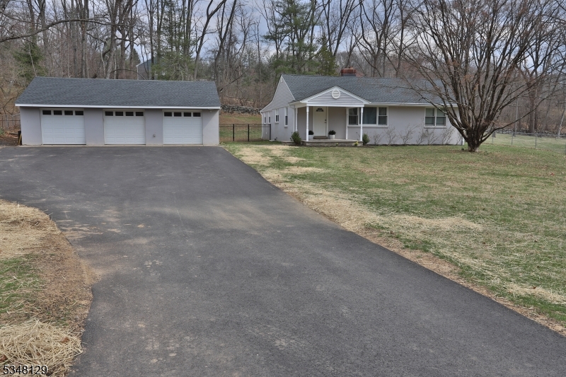 Hampton Boro, New Jersey 08827, United States, 3 Bedrooms Bedrooms, ,2 BathroomsBathrooms,Residential,Pending,100330