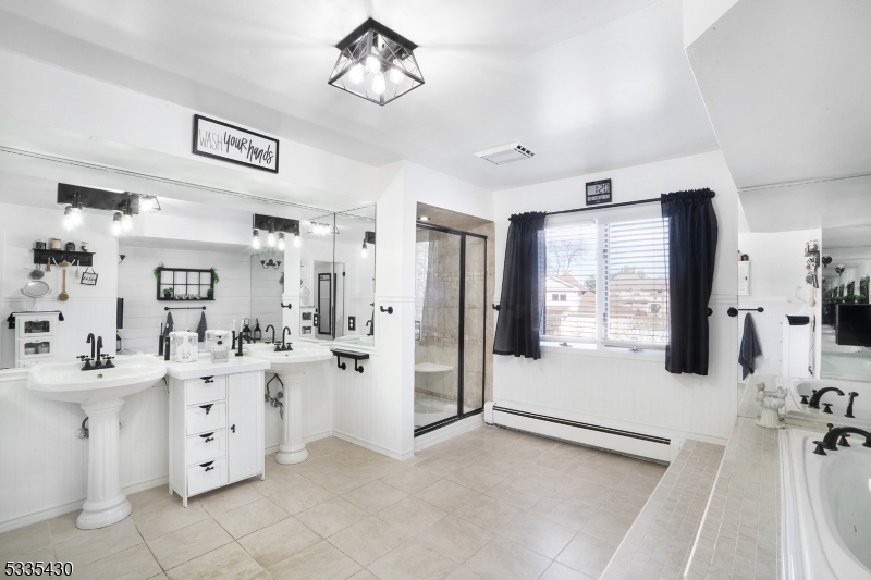 Fairfield Twp., New Jersey 07004, United States, 4 Bedrooms Bedrooms, ,4 BathroomsBathrooms,Residential,Active,12261